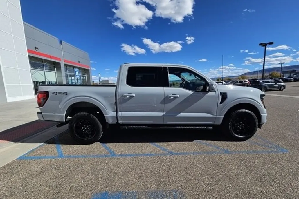 2024 Ford F-150 XLT photo 1