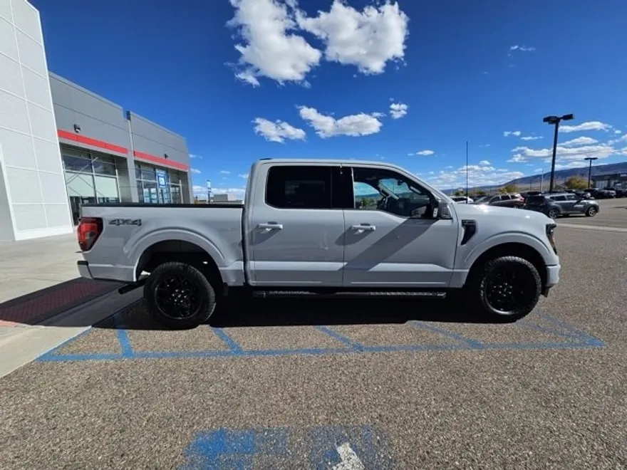 2024 Ford F-150 XLT photo 1