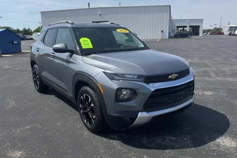 2022 Chevrolet Trailblazer LT photo 1
