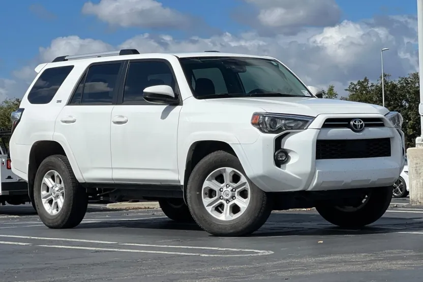 2023 Toyota 4Runner SR5 photo 1