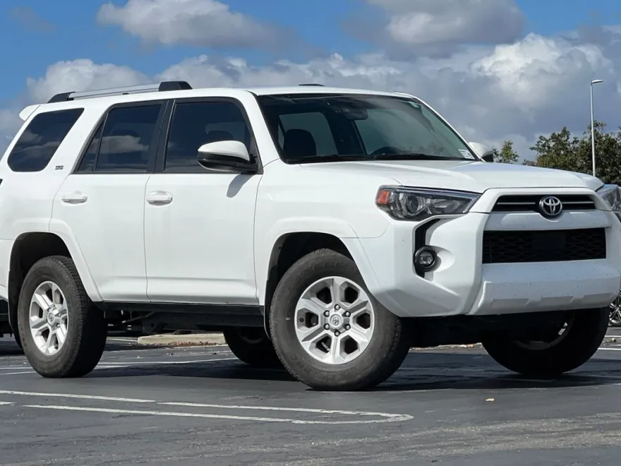 2023 Toyota 4Runner SR5 photo 1