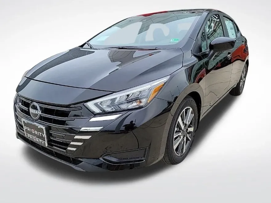 2025 Nissan Versa SV photo 1