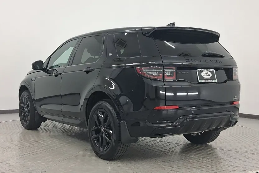 2025 Land Rover Discovery Sport Dynamic SE photo 1
