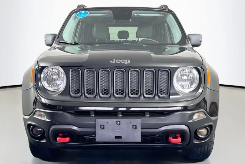 2016 Jeep Renegade Trailhawk photo 1