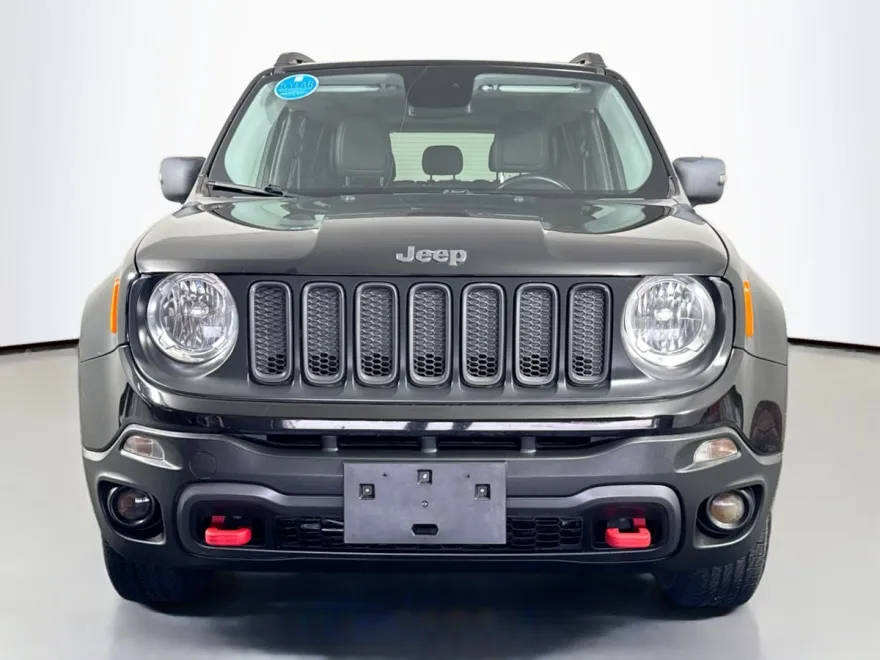 2016 Jeep Renegade Trailhawk photo 1