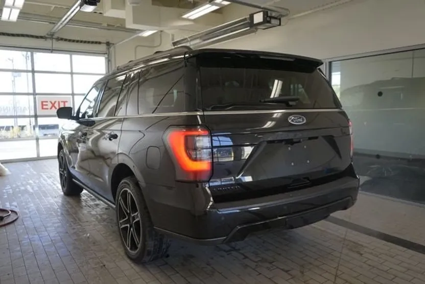2019 Ford Expedition Limited photo 1