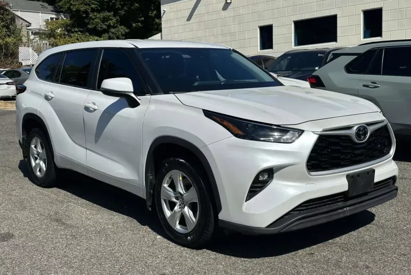 2023 Toyota Highlander Limited Platinum XLE XSE photo 1