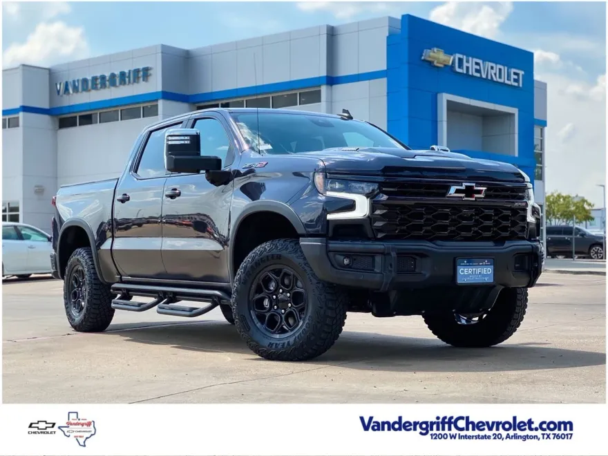 2024 Chevrolet Silverado 1500 ZR2 photo 1