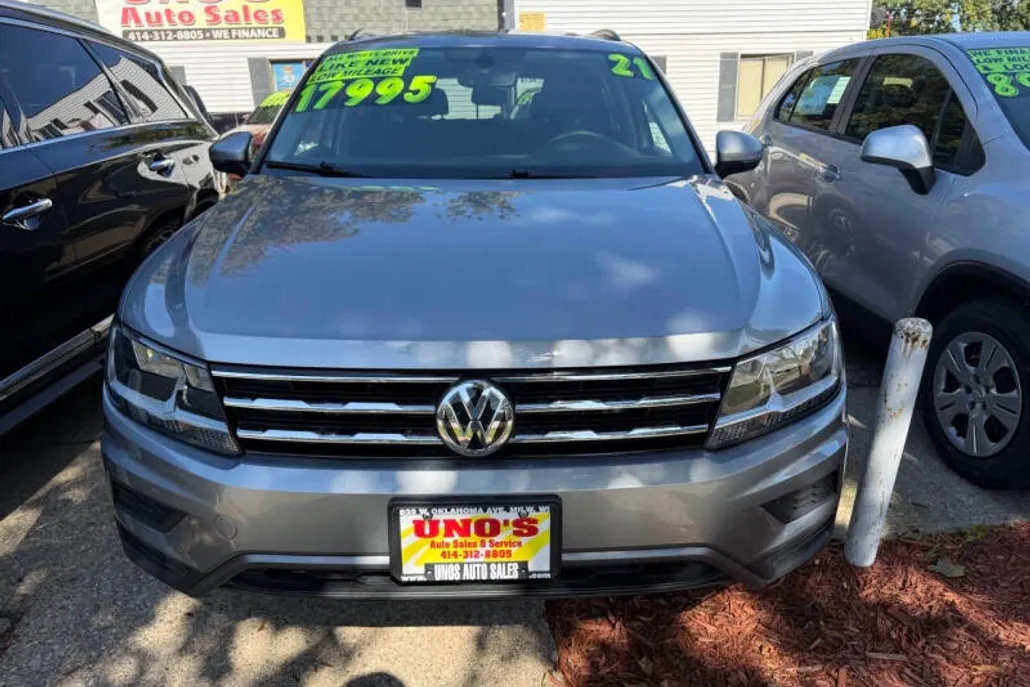 2021 Volkswagen Tiguan SE photo 1