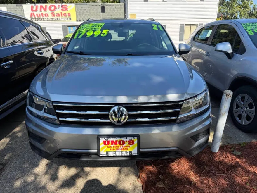 2021 Volkswagen Tiguan SE photo 1