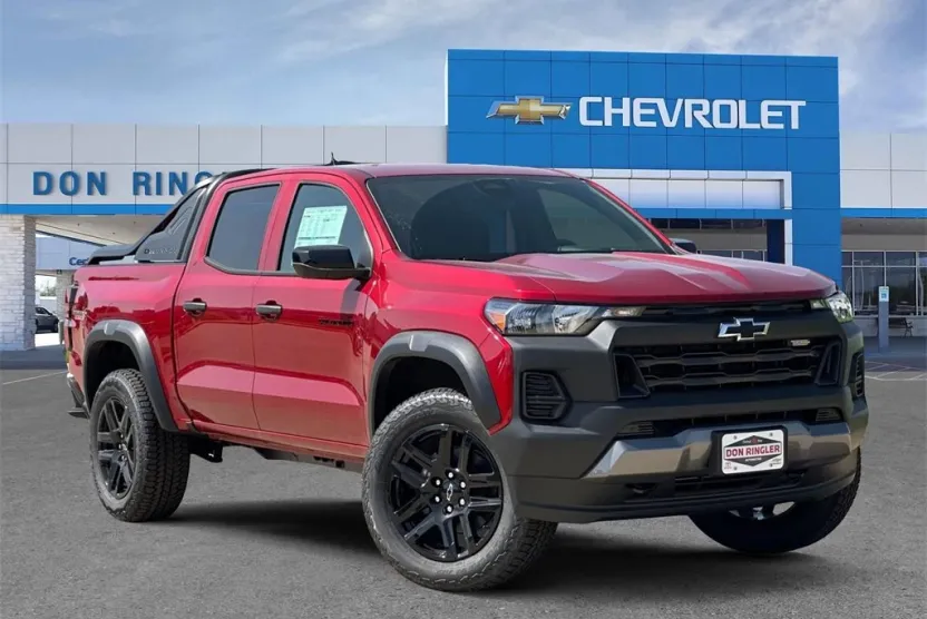 2025 Chevrolet Colorado Trail Boss photo 1