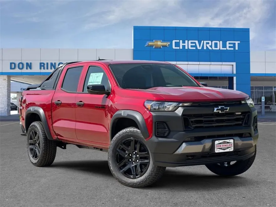 2025 Chevrolet Colorado Trail Boss photo 1