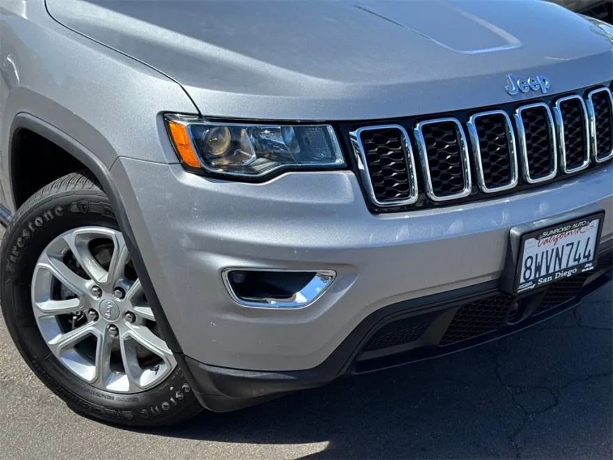 2021 Jeep Grand Cherokee Laredo E photo 1