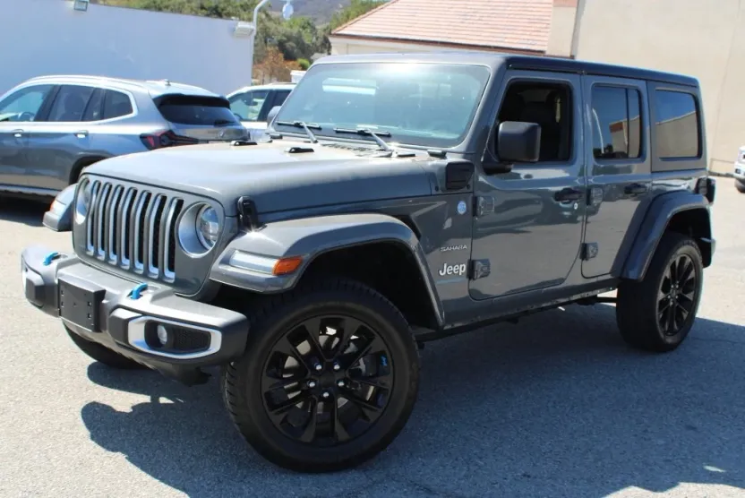 2023 Jeep Wrangler Sahara 4xe photo 1