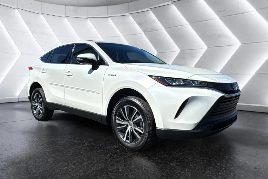 2021 Toyota Venza LE photo 1