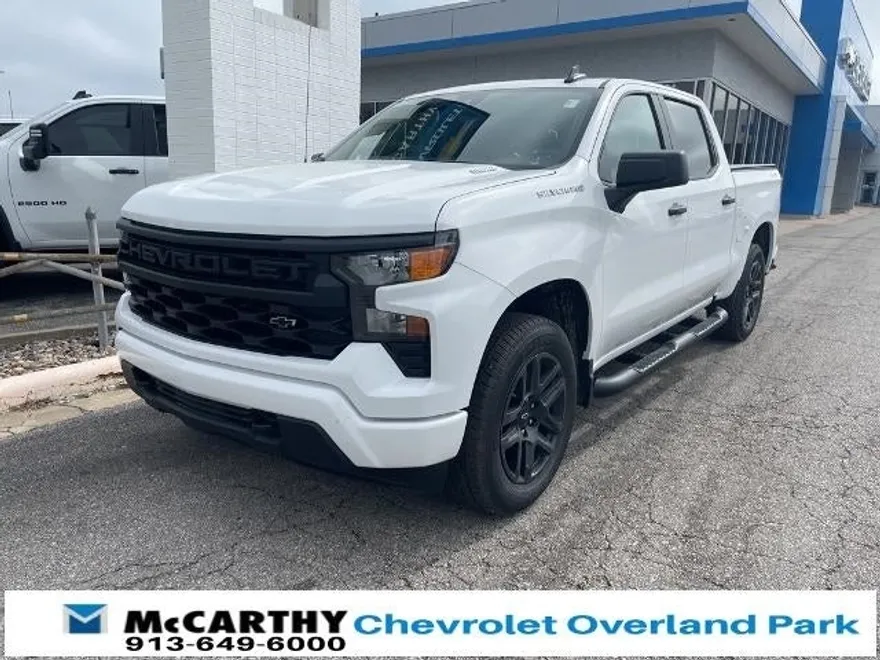 2025 Chevrolet Silverado 1500 Custom photo 1