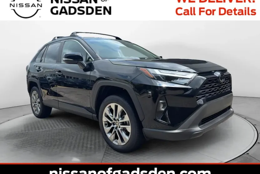 2023 Toyota RAV4 XLE Premium photo 1