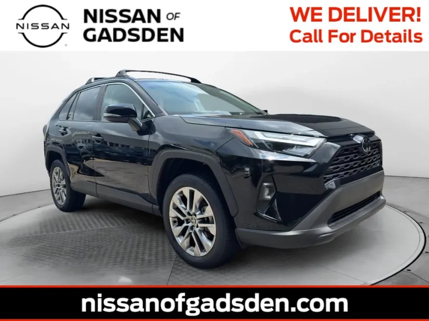 2023 Toyota RAV4 XLE Premium photo 1