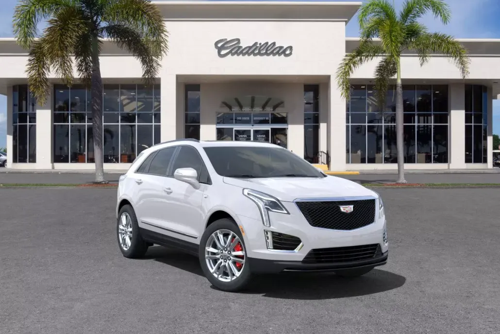 2025 Cadillac XT5 Sport photo 1