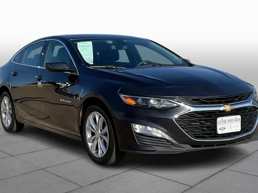 2022 Chevrolet Malibu photo 1