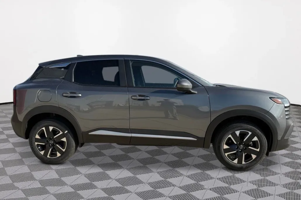 2026 Nissan Kicks SV photo 1