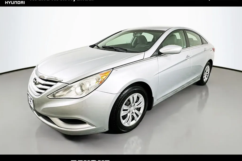2011 Hyundai Sonata GLS photo 1