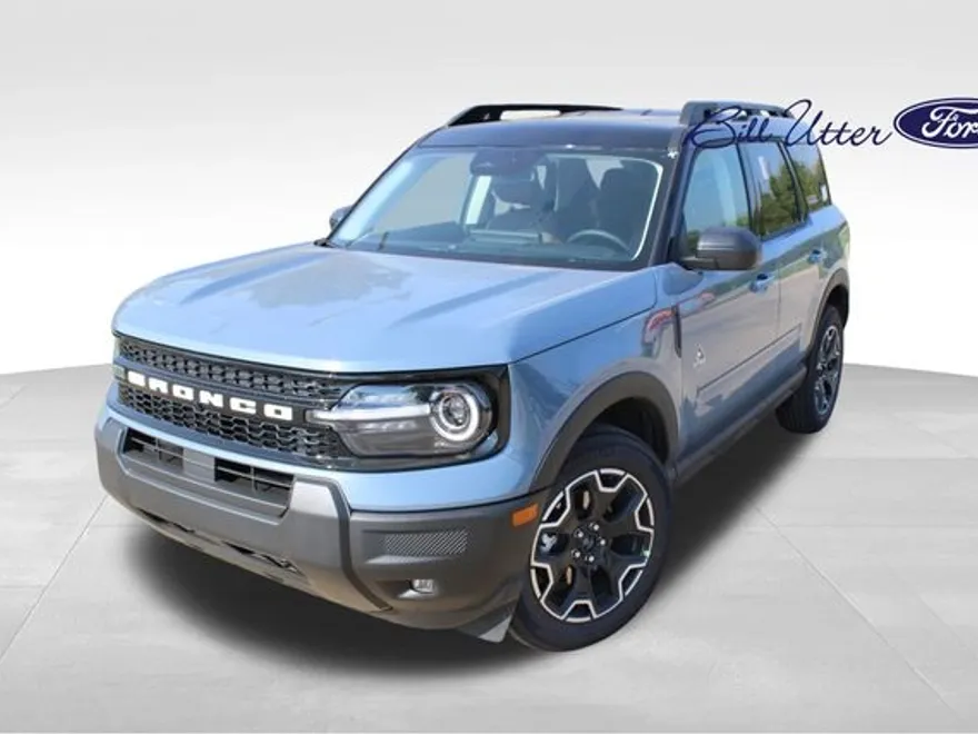 2025 Ford Bronco Sport Outer Banks photo 1