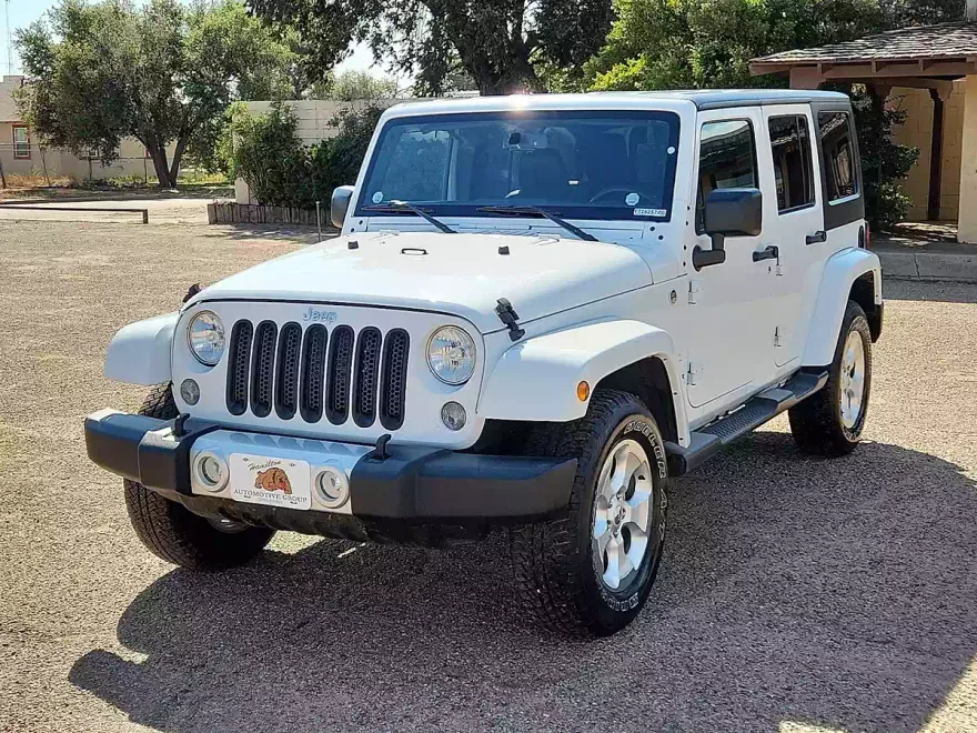 2015 Jeep Wrangler Sahara photo 1