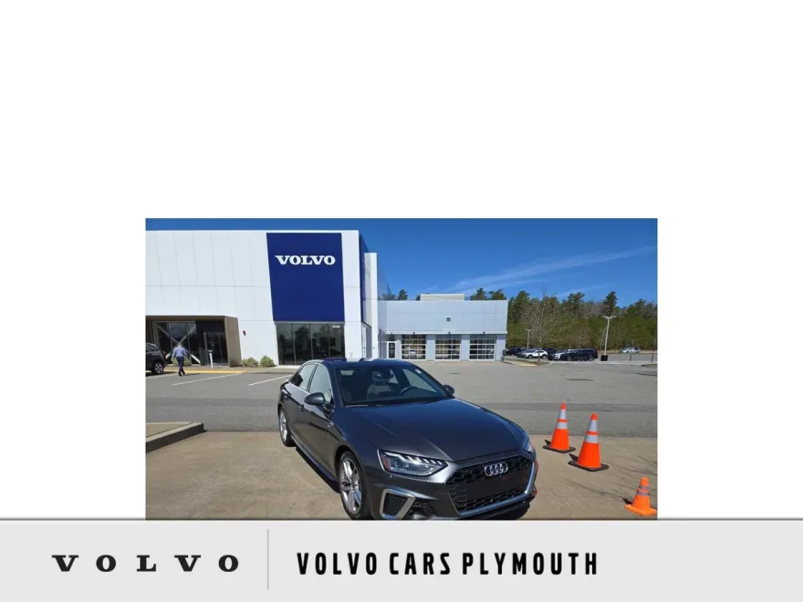 2023 Audi A4 45 S line Premium Plus photo 1