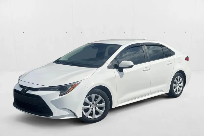 2024 Toyota Corolla LE photo 1