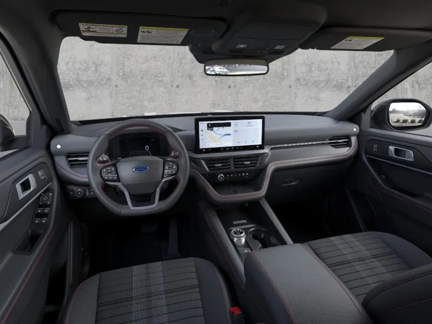 2025 Ford Explorer ST-Line photo 9