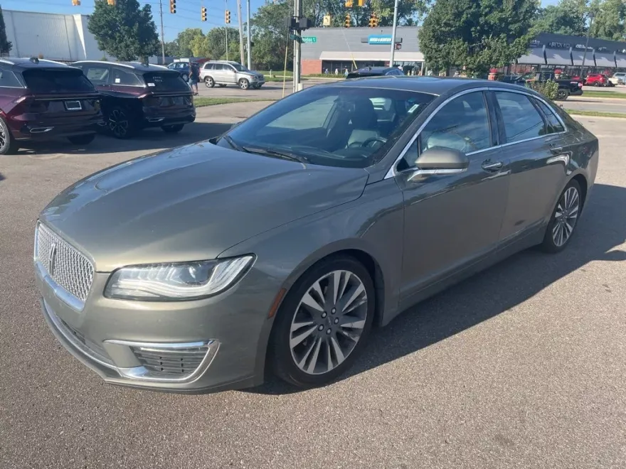 2017 Lincoln MKZ Reserve photo 1