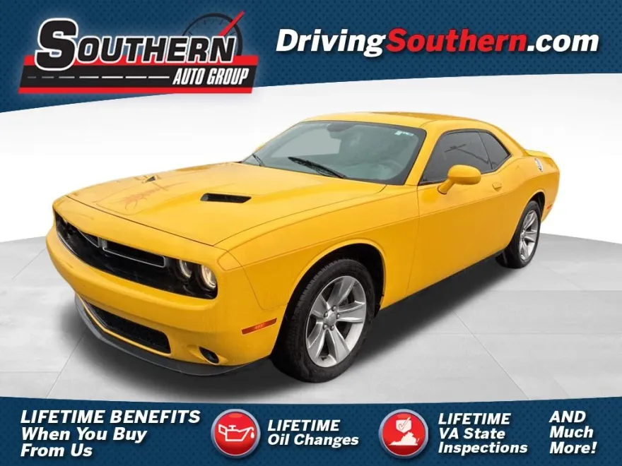 2018 Dodge Challenger SXT photo 1