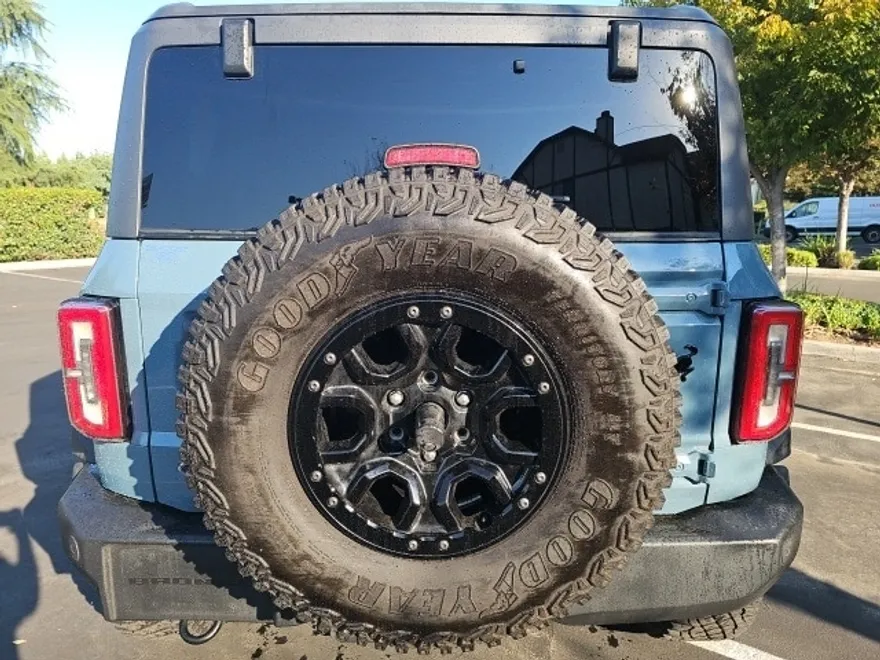 2022 Ford Bronco Wildtrak photo 2