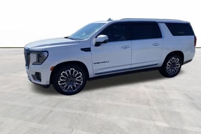 2023 Gmc Yukon XL Denali Ultimate photo 1