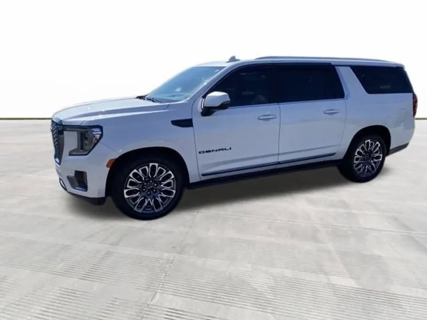 2023 Gmc Yukon XL Denali Ultimate photo 1