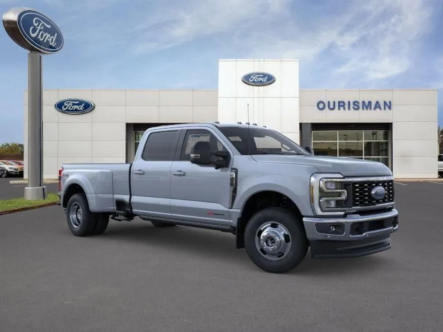 2026 Ford F-350 Lariat photo 1