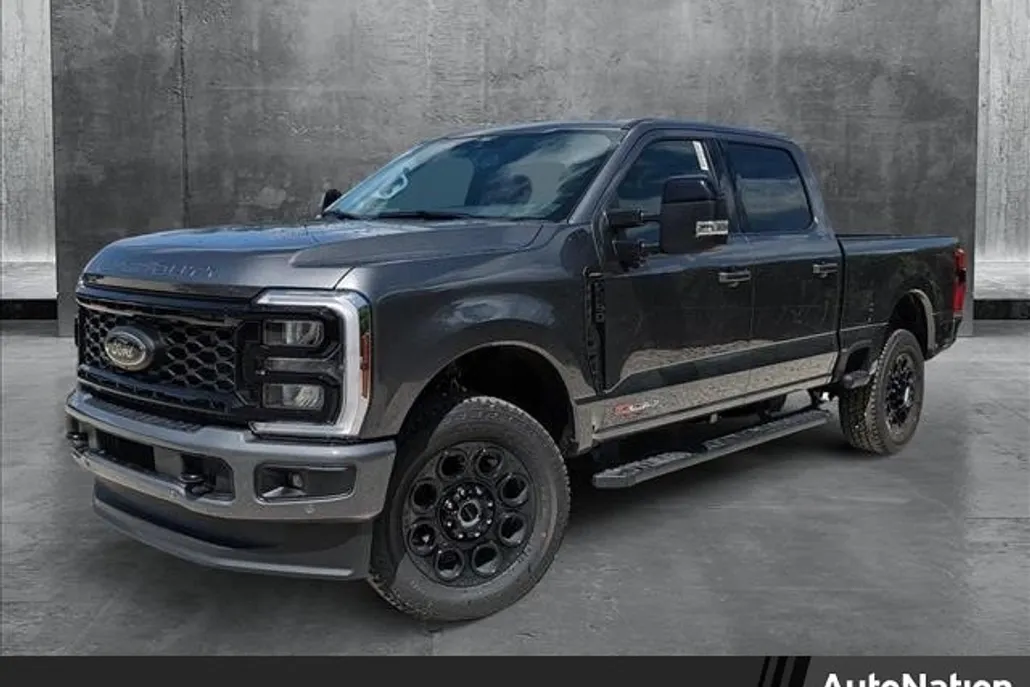 2025 Ford F-250 Lariat photo 1