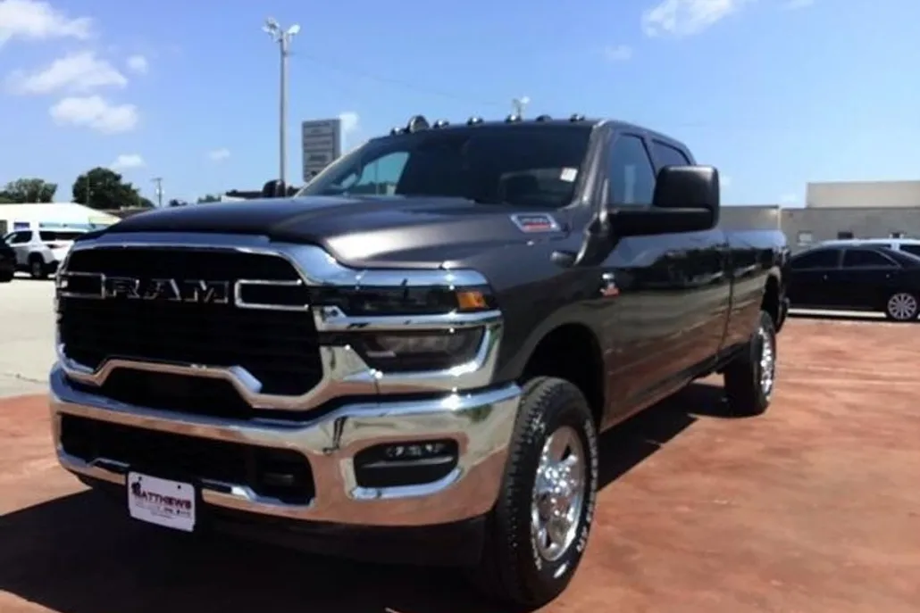 2025 Ram 2500 Tradesman photo 1