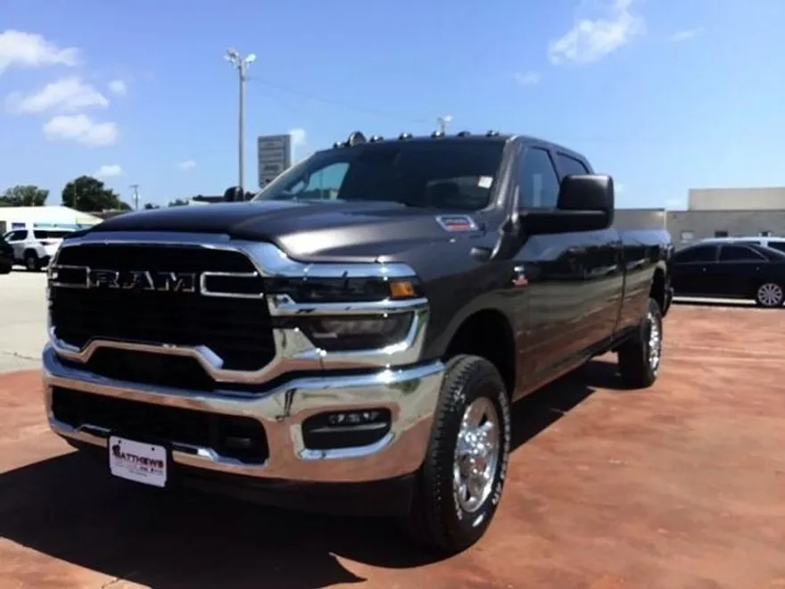 2025 Ram 2500 Tradesman photo 1