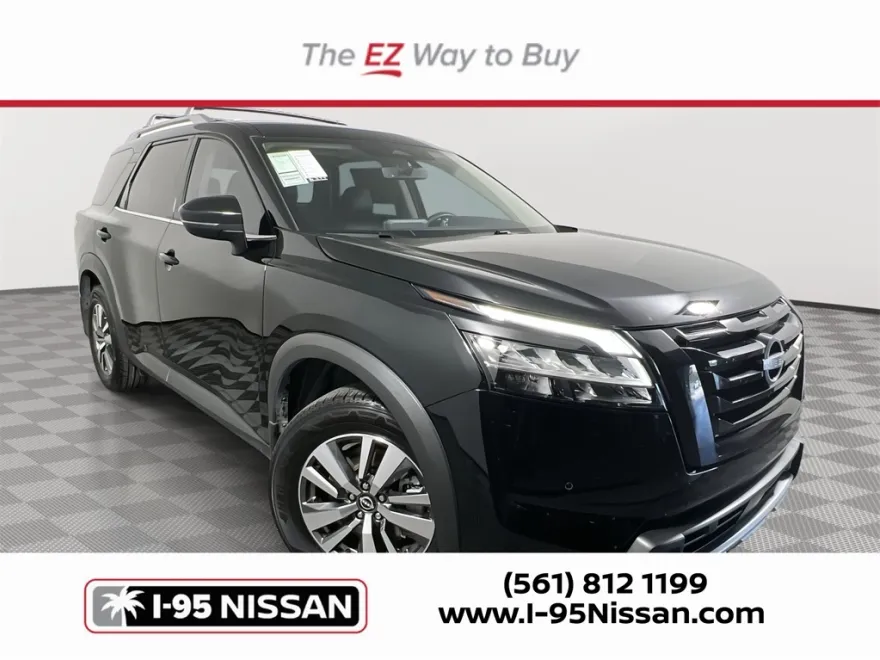 2023 Nissan Pathfinder SL photo 1