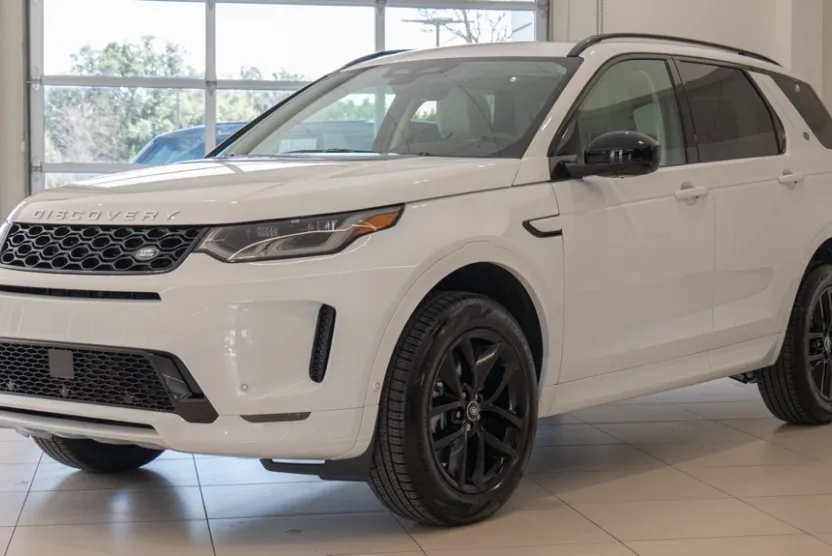 2025 Land Rover Discovery Sport S photo 1