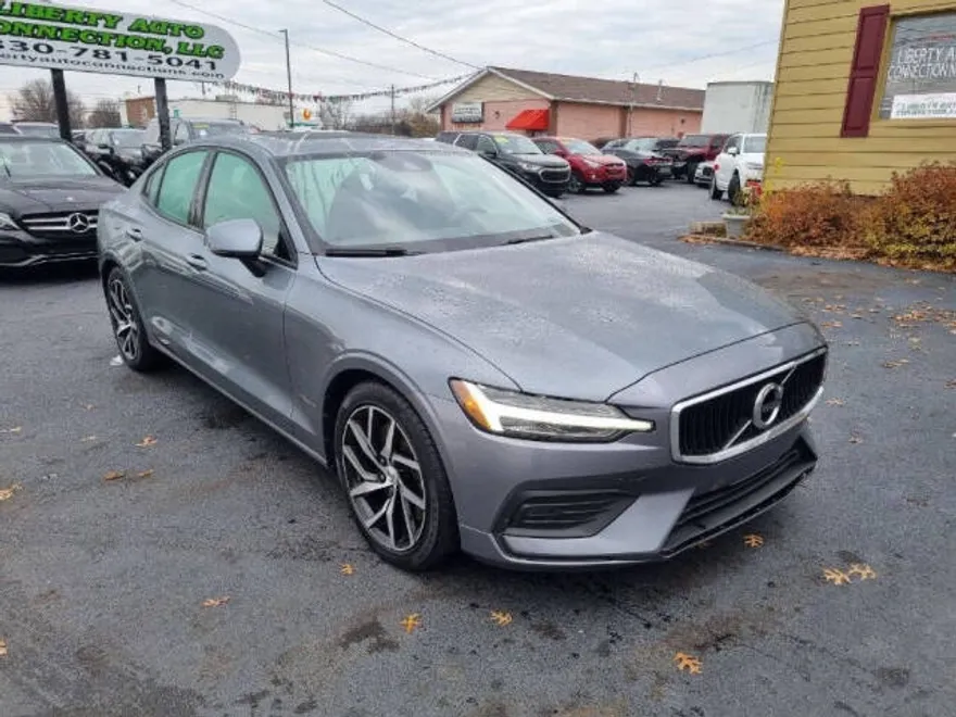 2020 Volvo S60 T6 Momentum AWD photo 1