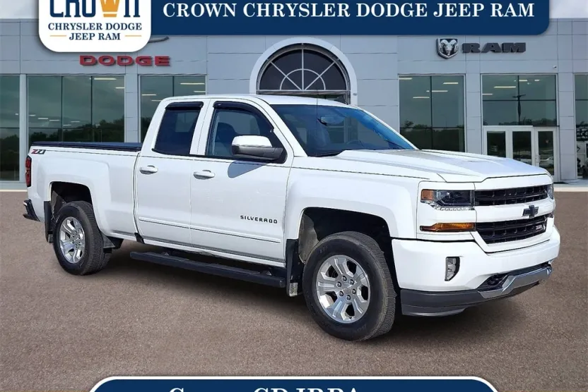 2019 Chevrolet Silverado 1500 LT photo 1