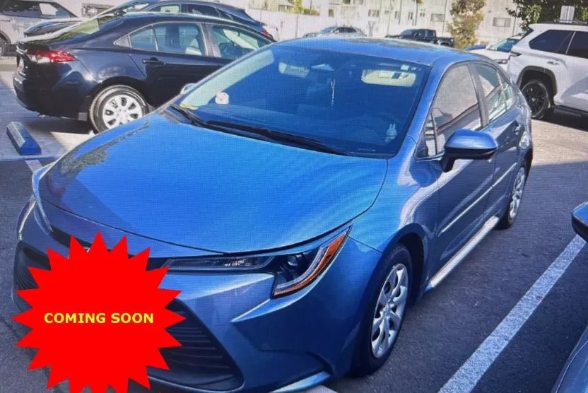 2023 Toyota Corolla LE photo 1