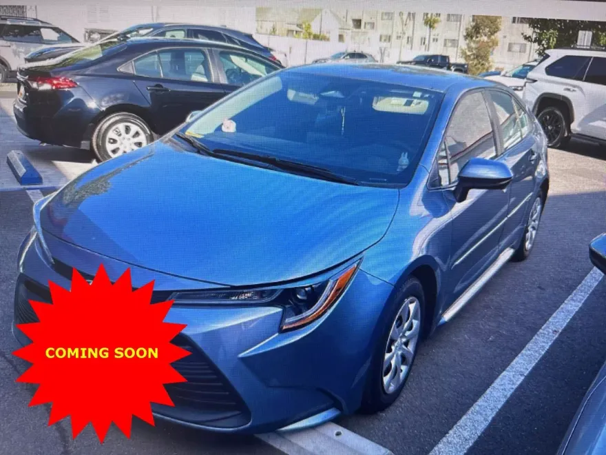 2023 Toyota Corolla LE photo 1