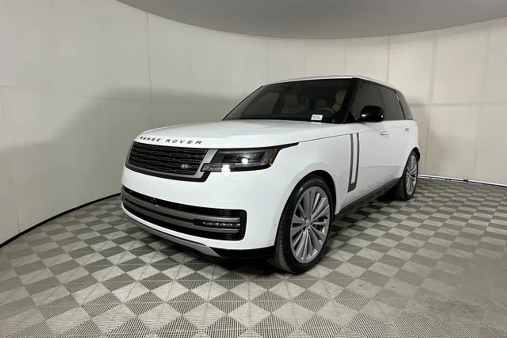 2025 Land Rover Range Rover SE photo 1