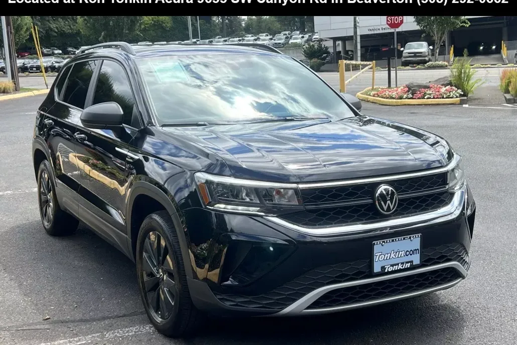 2022 Volkswagen Taos S photo 1