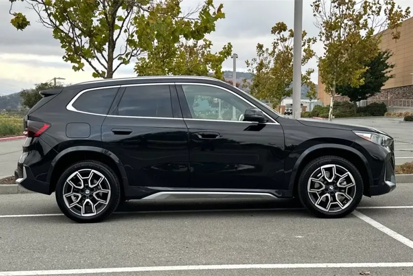 2025 Bmw X1 XDrive28i photo 1