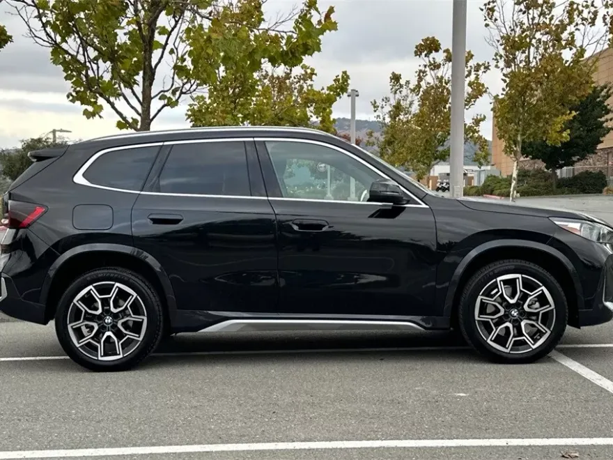 2025 Bmw X1 XDrive28i photo 1